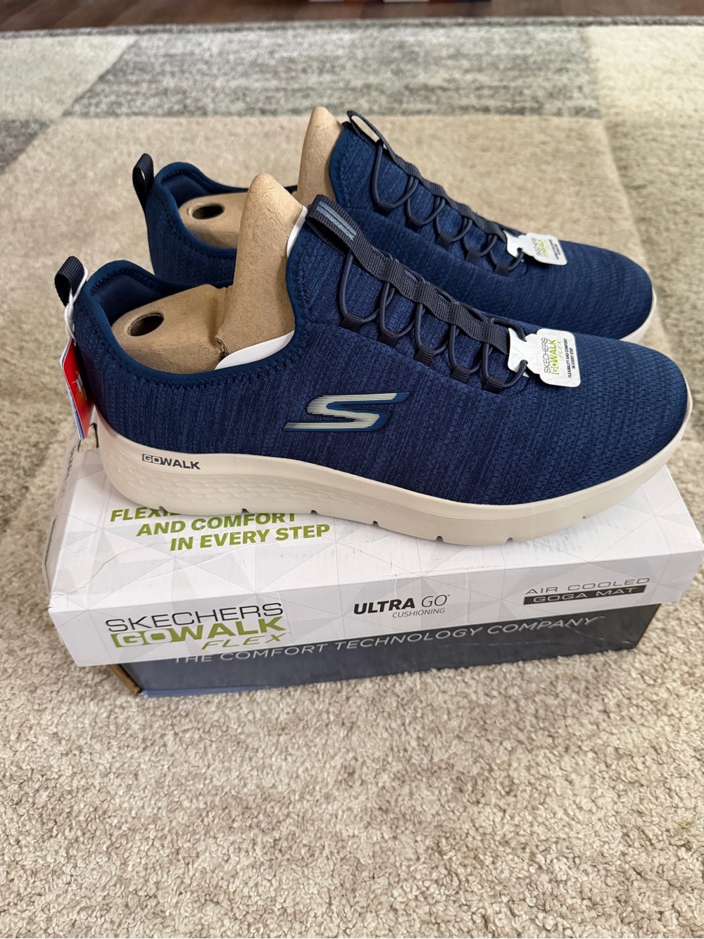 NWT Skechers Go Walk Flex Ultra Wide Fit Sneakers Navy Blue Men’s Size 13